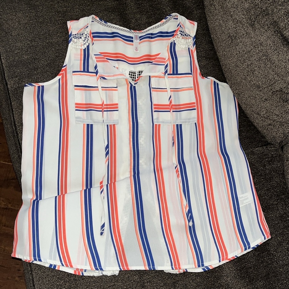 Womans XL Tunic Blouse